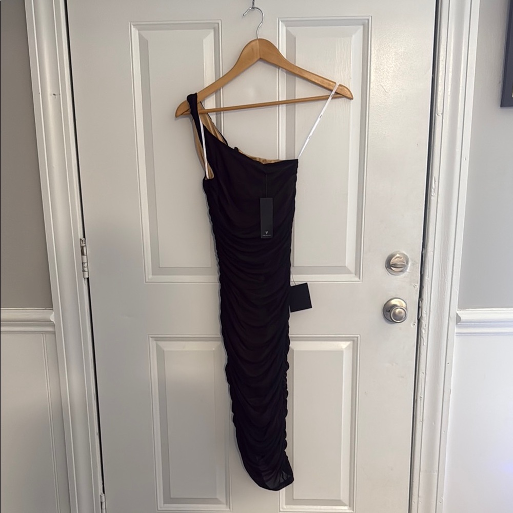 Lulu's Chic Black One-Shoulder Dress